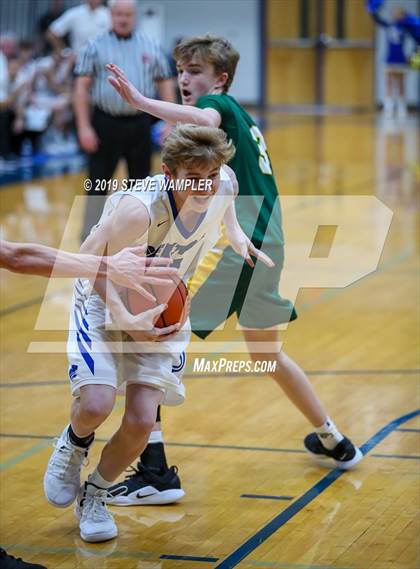 Thumbnail 3 in Gallatin @ Wilson Central photogallery.