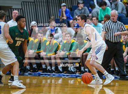 Thumbnail 3 in Gallatin @ Wilson Central photogallery.