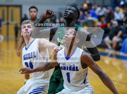 Thumbnail 3 in Gallatin @ Wilson Central photogallery.