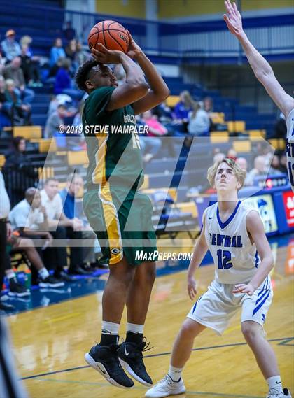 Thumbnail 3 in Gallatin @ Wilson Central photogallery.