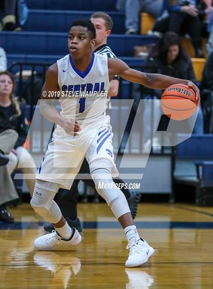 Thumbnail 3 in Gallatin @ Wilson Central photogallery.