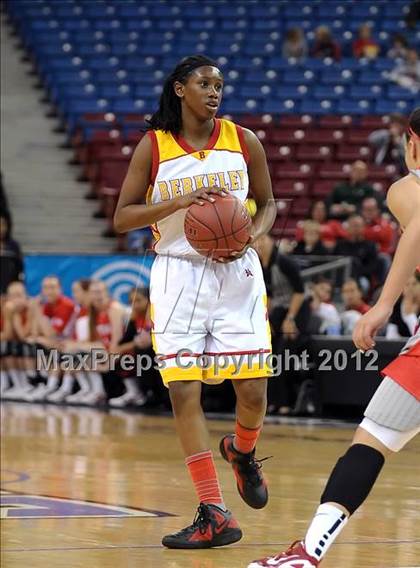 Thumbnail 3 in Mater Dei vs. Berkeley (CIF State D1 Final) photogallery.