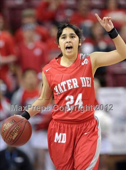 Thumbnail 1 in Mater Dei vs. Berkeley (CIF State D1 Final) photogallery.