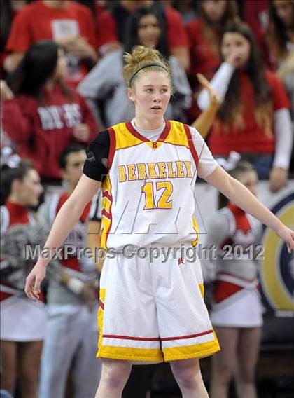Thumbnail 3 in Mater Dei vs. Berkeley (CIF State D1 Final) photogallery.