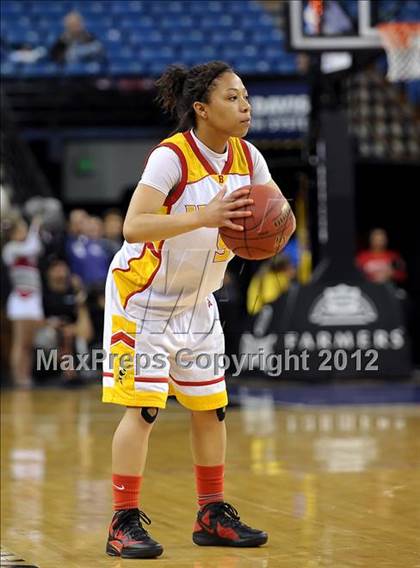 Thumbnail 1 in Mater Dei vs. Berkeley (CIF State D1 Final) photogallery.