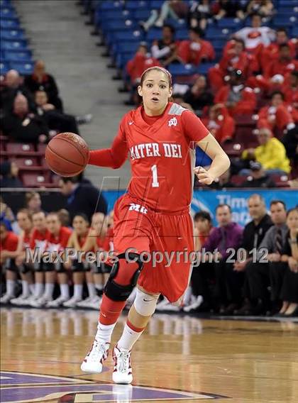 Thumbnail 2 in Mater Dei vs. Berkeley (CIF State D1 Final) photogallery.