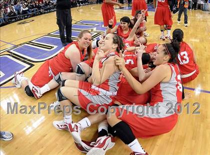 Thumbnail 1 in Mater Dei vs. Berkeley (CIF State D1 Final) photogallery.