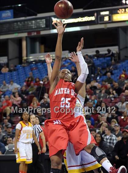 Thumbnail 1 in Mater Dei vs. Berkeley (CIF State D1 Final) photogallery.