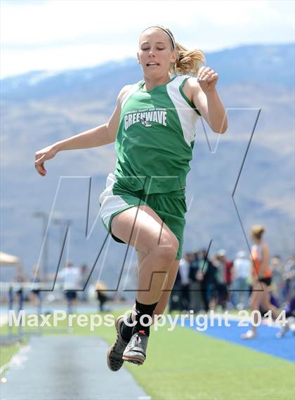 Thumbnail 3 in Northwest Invitational @ McQueen photogallery.