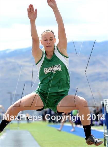 Thumbnail 2 in Northwest Invitational @ McQueen photogallery.