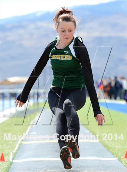 Thumbnail 1 in Northwest Invitational @ McQueen photogallery.