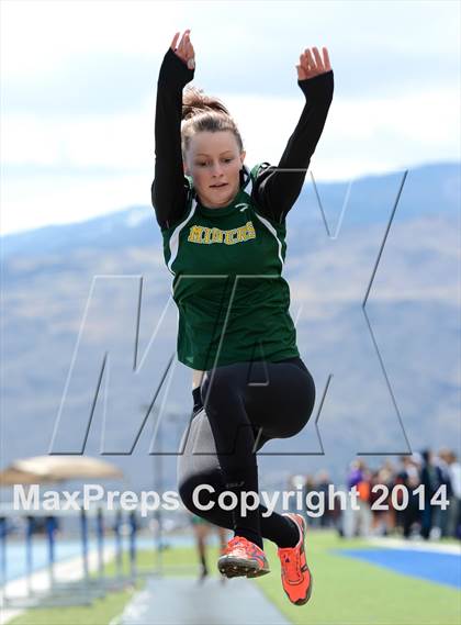 Thumbnail 3 in Northwest Invitational @ McQueen photogallery.