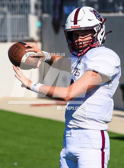 Thumbnail 3 in Jordan vs Davenport photogallery.
