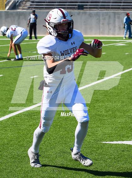 Thumbnail 3 in Jordan vs Davenport photogallery.