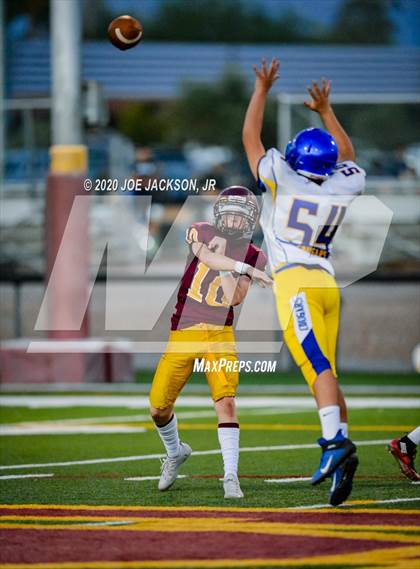 Thumbnail 3 in Casa Grande vs Salpointe photogallery.