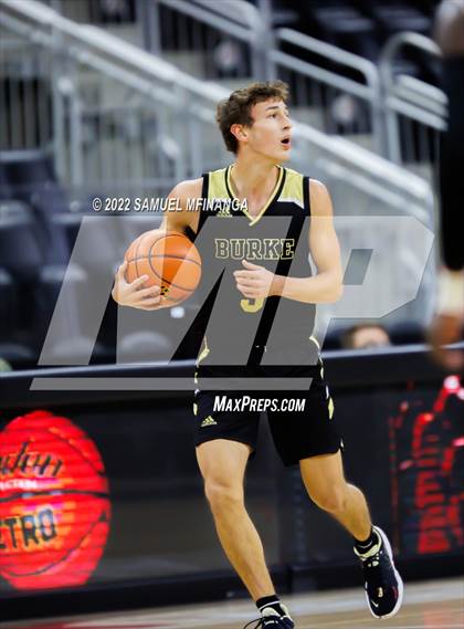 Thumbnail 3 in Omaha South vs. Burke photogallery.
