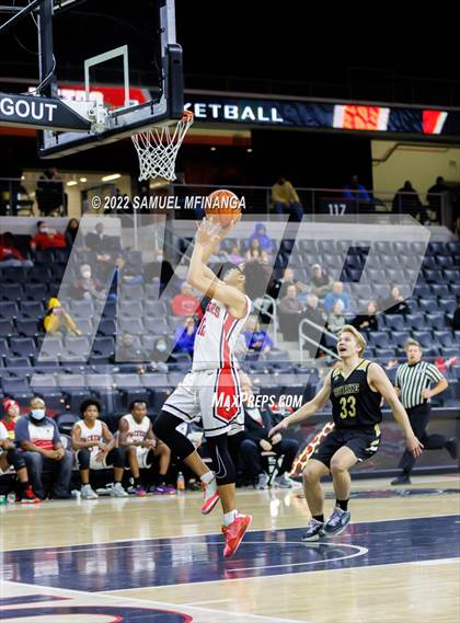 Thumbnail 1 in Omaha South vs. Burke photogallery.