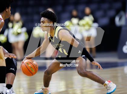 Thumbnail 3 in Omaha South vs. Burke photogallery.