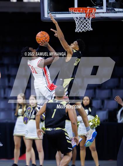 Thumbnail 1 in Omaha South vs. Burke photogallery.