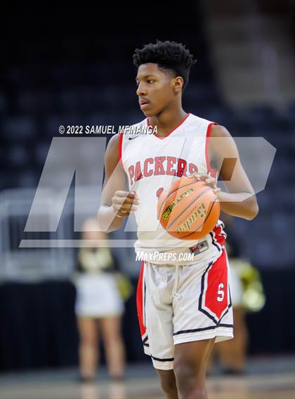Thumbnail 2 in Omaha South vs. Burke photogallery.