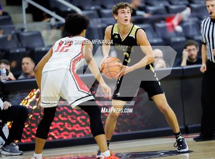 Thumbnail 1 in Omaha South vs. Burke photogallery.