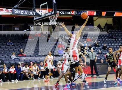 Thumbnail 3 in Omaha South vs. Burke photogallery.