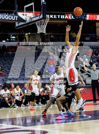 Thumbnail 2 in Omaha South vs. Burke photogallery.