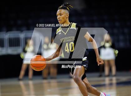 Thumbnail 2 in Omaha South vs. Burke photogallery.