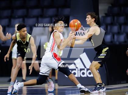 Thumbnail 1 in Omaha South vs. Burke photogallery.