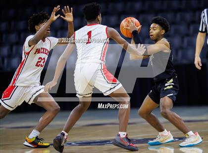Thumbnail 1 in Omaha South vs. Burke photogallery.