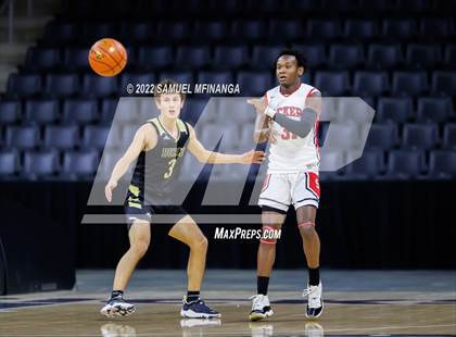 Thumbnail 2 in Omaha South vs. Burke photogallery.
