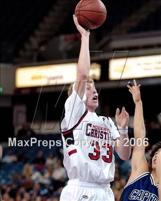 Thumbnail 1 in Capital Christian vs. Modesto Christian (SJS D5 Final) photogallery.