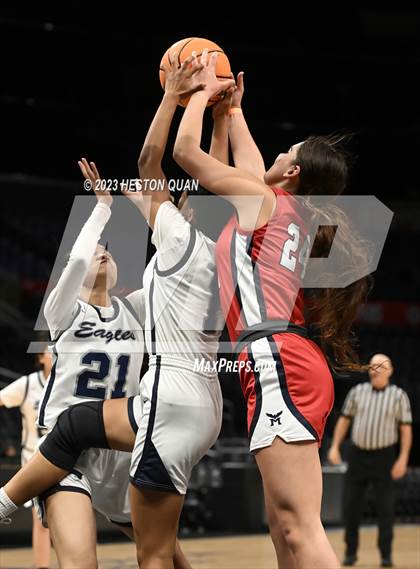 Thumbnail 2 in San Gabriel Academy vs. Marshall photogallery.