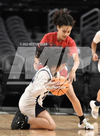 Thumbnail 3 in San Gabriel Academy vs. Marshall photogallery.