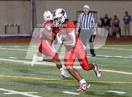 Thumbnail 3 in Charlotte Christian @ Providence Day (NCISSA 11-Man Division 1 Semifinal) photogallery.