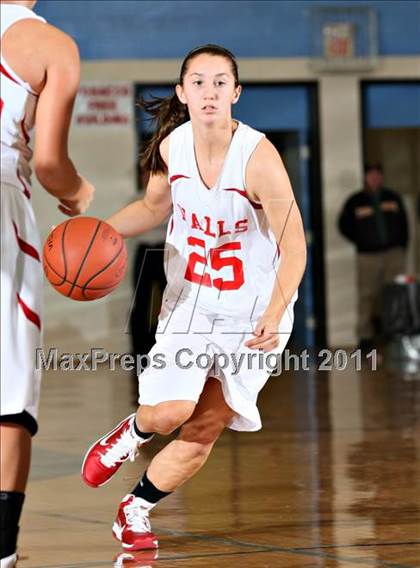 Thumbnail 2 in Farragut vs Halls  (Kroger Thanksgiving Classic) photogallery.