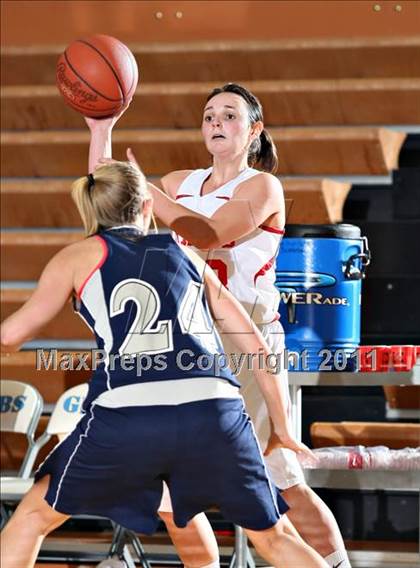 Thumbnail 3 in Farragut vs Halls  (Kroger Thanksgiving Classic) photogallery.