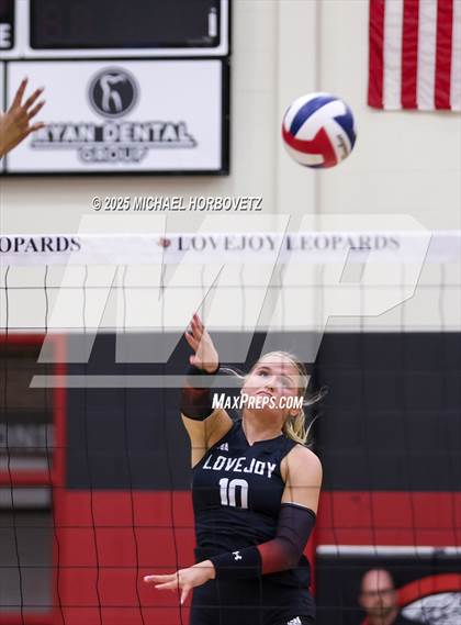 Thumbnail 3 in McKinney North @ Lovejoy photogallery.