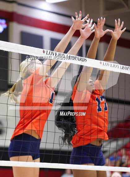 Thumbnail 3 in McKinney North @ Lovejoy photogallery.