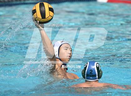 Thumbnail 2 in Menlo School vs. Irvine (S&R Tournament) photogallery.