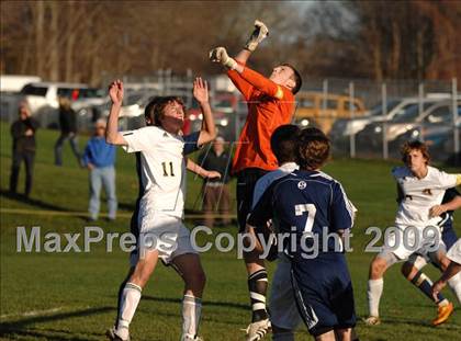 Thumbnail 1 in Staples @ Amity (CIAC Class LL Quarterfinal) photogallery.