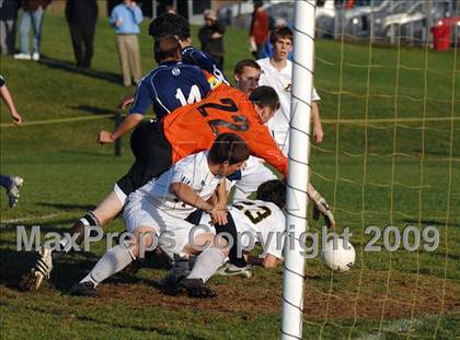 Thumbnail 1 in Staples @ Amity (CIAC Class LL Quarterfinal) photogallery.