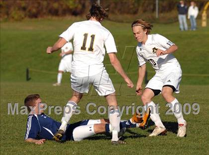 Thumbnail 1 in Staples @ Amity (CIAC Class LL Quarterfinal) photogallery.