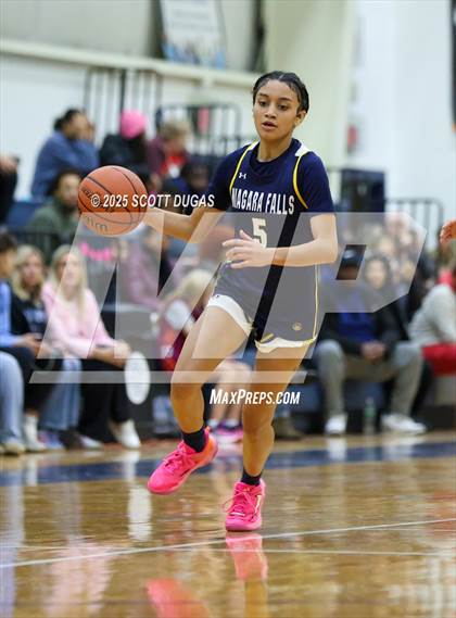 Thumbnail 2 in Niagara Falls @ Nichols photogallery.