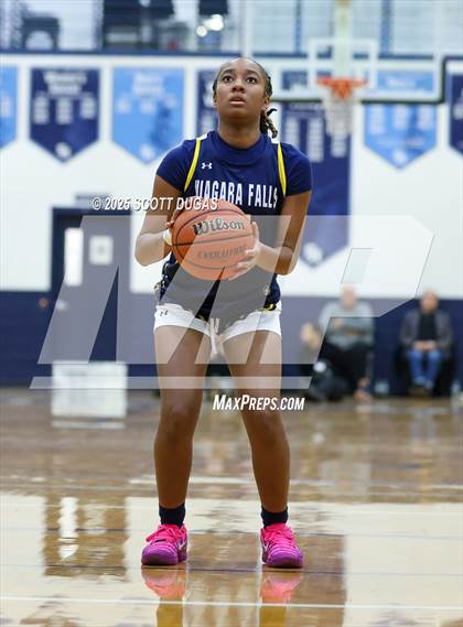 Thumbnail 2 in Niagara Falls @ Nichols photogallery.