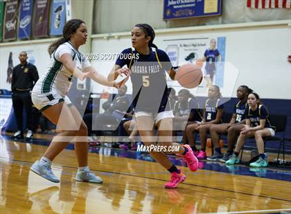 Thumbnail 3 in Niagara Falls @ Nichols photogallery.