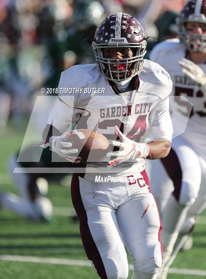 Thumbnail 3 in Garden City vs. Lindenhurst (Section 8 D2 Final) photogallery.