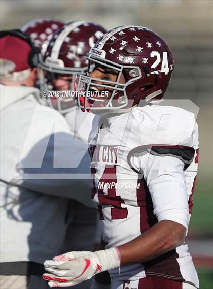 Thumbnail 3 in Garden City vs. Lindenhurst (Section 8 D2 Final) photogallery.