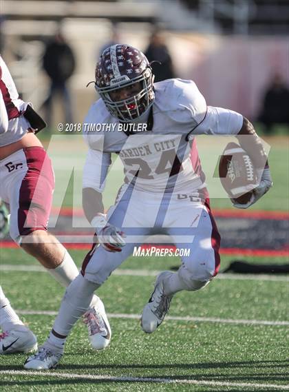 Thumbnail 3 in Garden City vs. Lindenhurst (Section 8 D2 Final) photogallery.