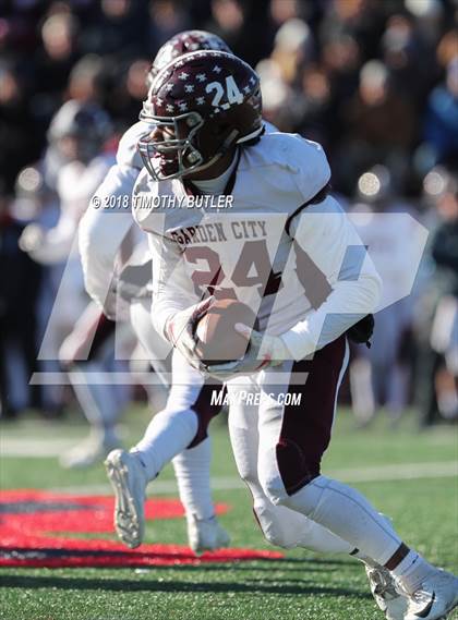 Thumbnail 3 in Garden City vs. Lindenhurst (Section 8 D2 Final) photogallery.